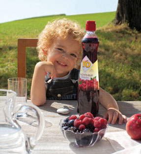 Yo Kind mit Syrup
